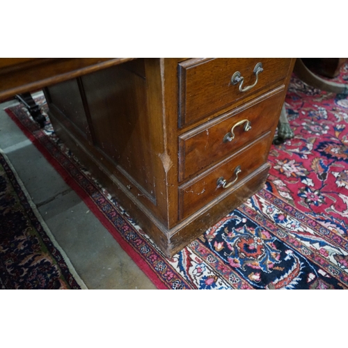 2026 - An early 20th century mahogany pedestal desk, width 152cm, depth 90cm, height 78cm