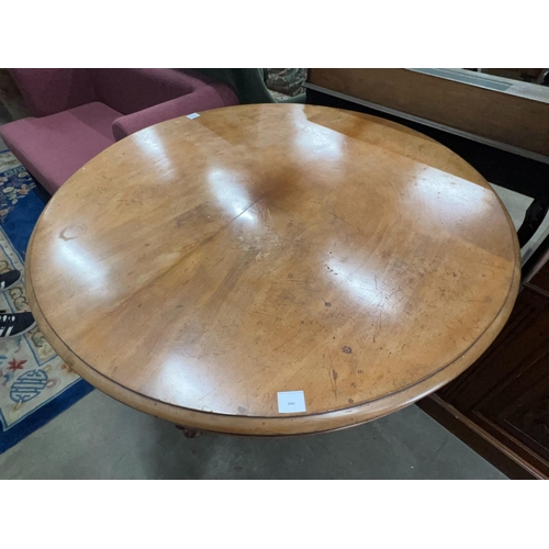 2042 - A Victorian circular mahogany tilt top breakfast table, diameter 120cm, height 74cm