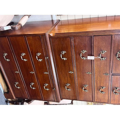 2157 - A George III mahogany chest on chest, width 107cm, depth 57cm, height 189cm