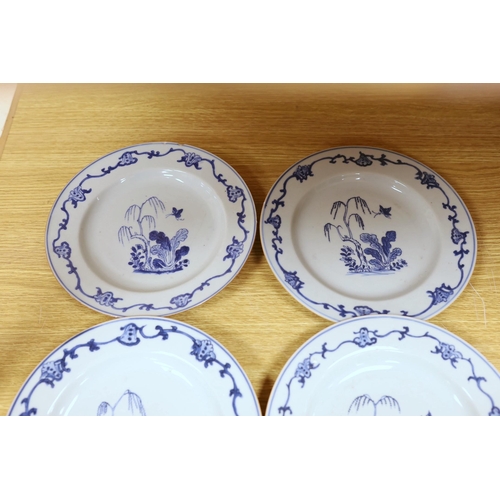 281 - A set of  four 18th century Chinese export blue and white plates, and a similar pair of plates (6),s... 