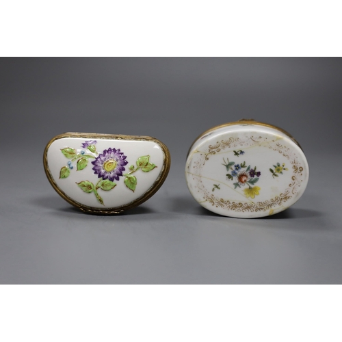 489 - Two Continental porcelain snuff boxes circa 1900, one a novelty Aesop fable design,height 9cms,... 