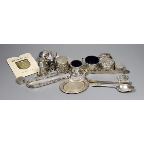 824 - A small group of collectable small silver and white metal items including two pairs of 19th century ... 