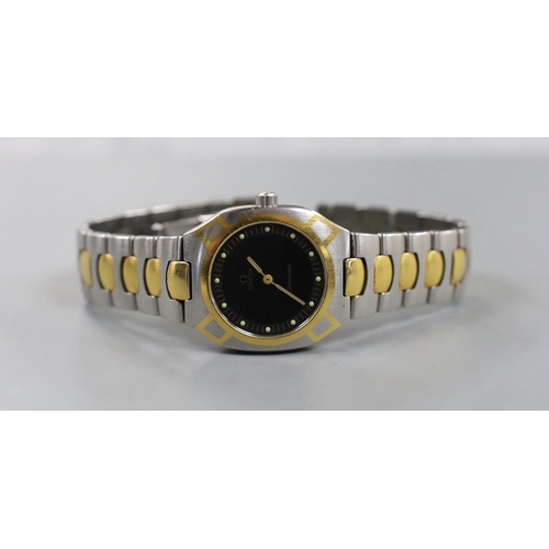 878 - A gentleman's modern steel and gold plated Omega Seamaster quartz wrist watch, case diameter 32mm, w... 