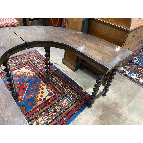 90 - A late Victorian oak 'hunt' table, length 157cm, width 120cm, height 70cm