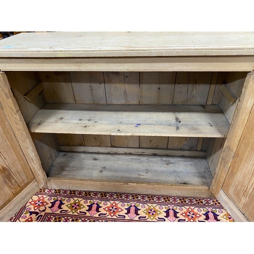 1082 - An Edwardian pine cupboard, width 126cm height 94cm