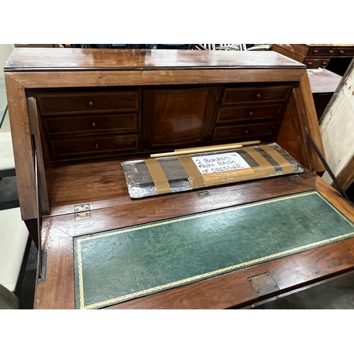 1110 - An early 20th century Continental mahogany bureau, width 114cm depth 58cm height 107cm