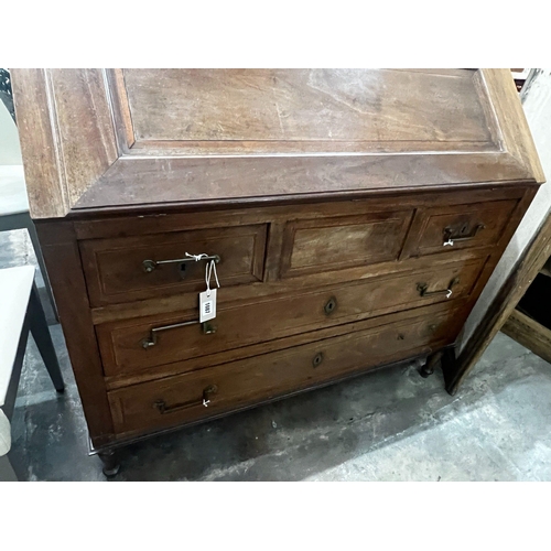 1110 - An early 20th century Continental mahogany bureau, width 114cm depth 58cm height 107cm