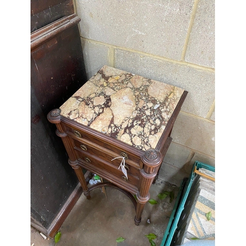 1121 - An early 20th century French marble topped mahogany bedside cabinet, fitted with a single drawer abo... 