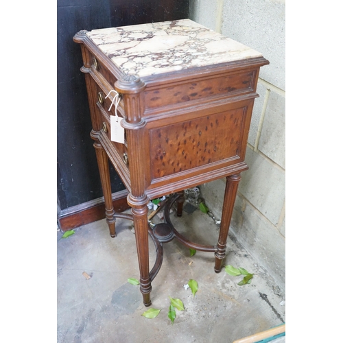 1121 - An early 20th century French marble topped mahogany bedside cabinet, fitted with a single drawer abo... 