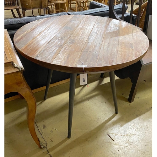 1075 - A teak top circular table with metal underframe, diameter 91cm, height 74cm