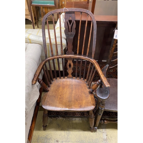 1086 - A 19th century ash and elm Windsor armchair, width 40cm, height 106cm