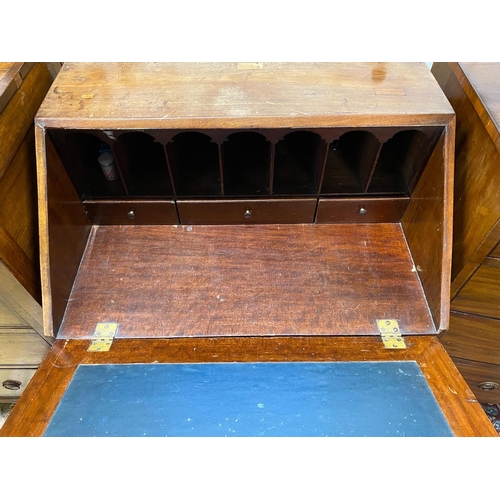 1090 - A small George III mahogany bureau, width 76cm, depth 55cm, height 104cm