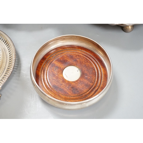 1335 - A silver plated strawberry and cream stand with a silver mounted coaster, and a plated biscuit barre... 