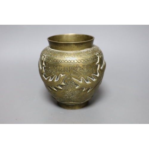 360 - A Chinese bronze dragon vase, early 20th century, 14cm