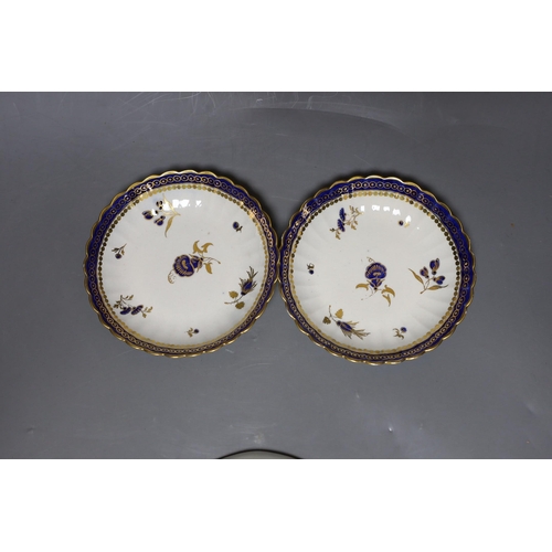 363 - A pair of late 18th century Caughley Salopian teabowls and saucers together with a matching dish... 