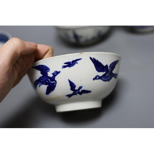 415 - A group of late 18th century Liverpool porcelain blue and white bowls, largest 21 cm, Worcester bowl... 