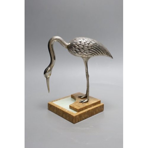 500 - An Art Deco silvered bronze model of a crane, on an onyx base, 18cm