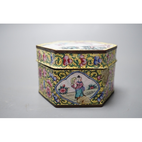 541 - A 19th century Chinese Guangzhou enamel box and cover Qianlong mark, 7.5cm wide