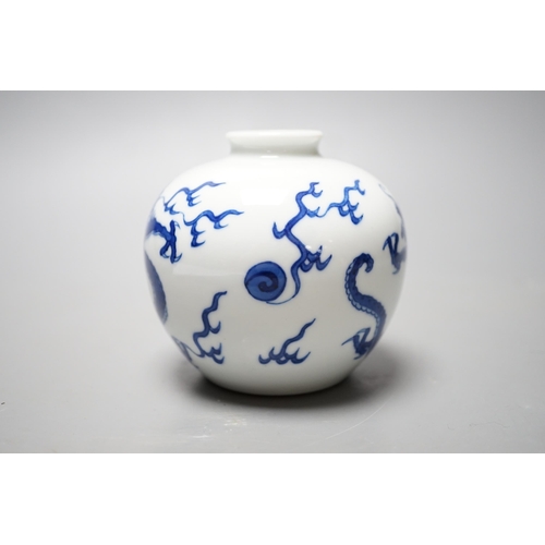 549 - A Chinese blue and white dragon vase, 9cm