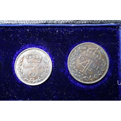 563 - A Victorian maundy money set 1901, cased