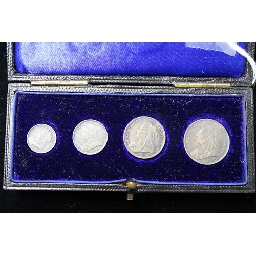 563 - A Victorian maundy money set 1901, cased