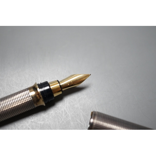 595 - A Dupont Montparnase fountain pen