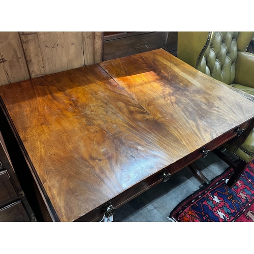 1060 - A Regency mahogany sofa table, width 99cm, depth 71cm, height 70cm