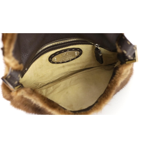 Fendi fur fanny clearance pack