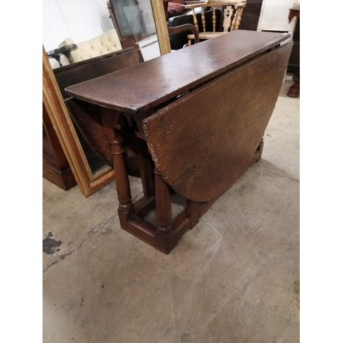 1006 - A 17th century oak gateleg table, (incorporates new timber to foot) length 152cm extended, width 120... 