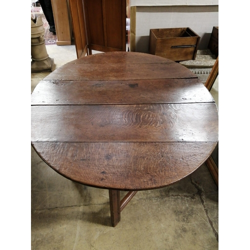 1006 - A 17th century oak gateleg table, (incorporates new timber to foot) length 152cm extended, width 120... 