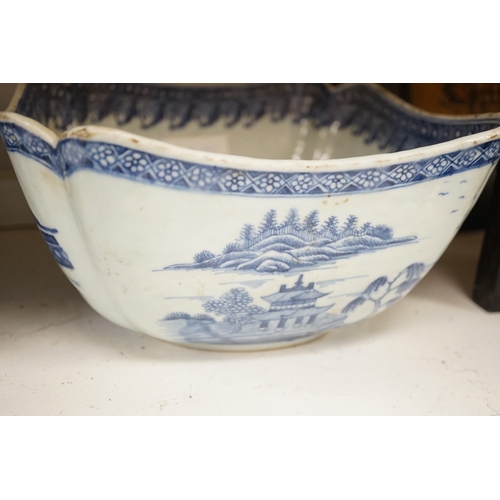 1373 - A selection of 18th century blue and white Chinese export bowls and dishes, largest 31cm diameter... 