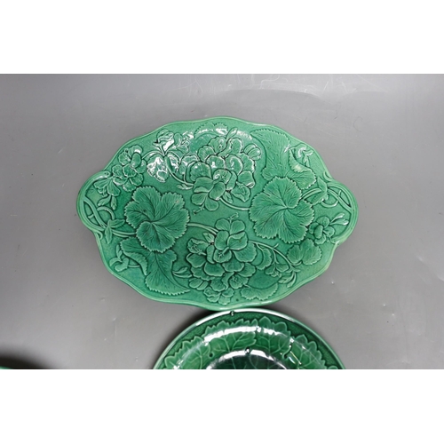 1440 - A collection of 19th century greenware leaf plates and a dish