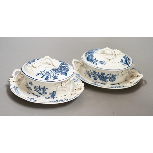 1462 - A pair of Caughley blue and white butter tubs, covers and stands, c.1780, stands 19cms wide, tubs an... 