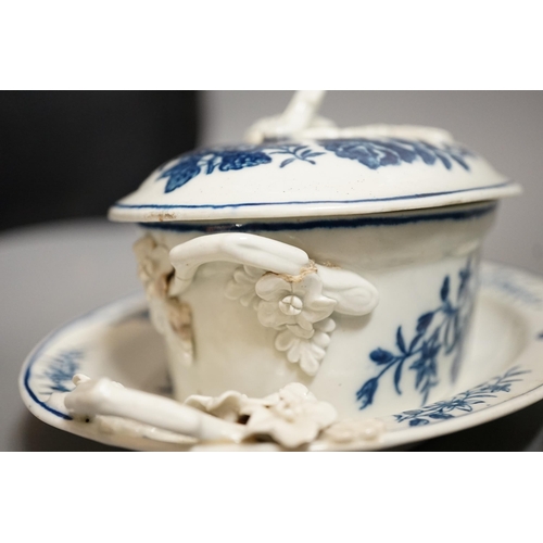 1462 - A pair of Caughley blue and white butter tubs, covers and stands, c.1780, stands 19cms wide, tubs an... 