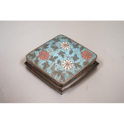 1471 - A Chinese Ming cloisonné enamel lozenge shaped stand, 15cms wide