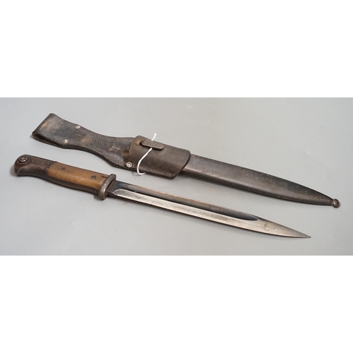 1498 - A German WWI bayonet with sheath