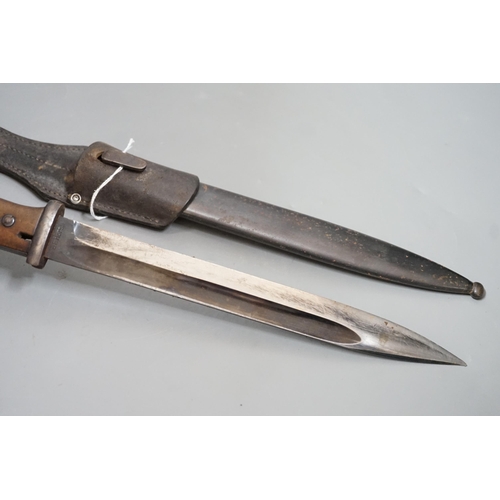 1498 - A German WWI bayonet with sheath