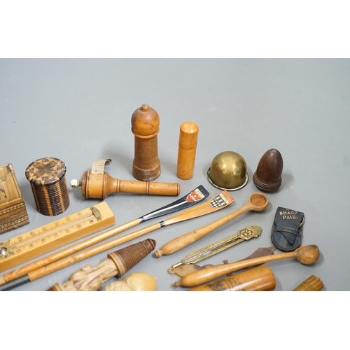 1517 - A quantity of various treen items including Tunbridge stickware items etc