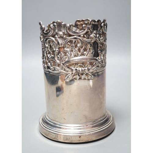 1800 - An Edwardian pierced silver mounted two handled syphon stand, by Goldsmiths & Silversmiths Co Ltd, L... 