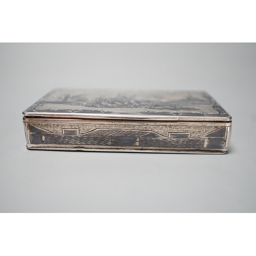 1806 - A late 19th century Russian 84 zolotnik and niello snuff box, decorate with figures in a landscape, ... 