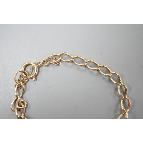 1945 - A 9ct gold oval link bracelet, 16cm, 5.2 grams.