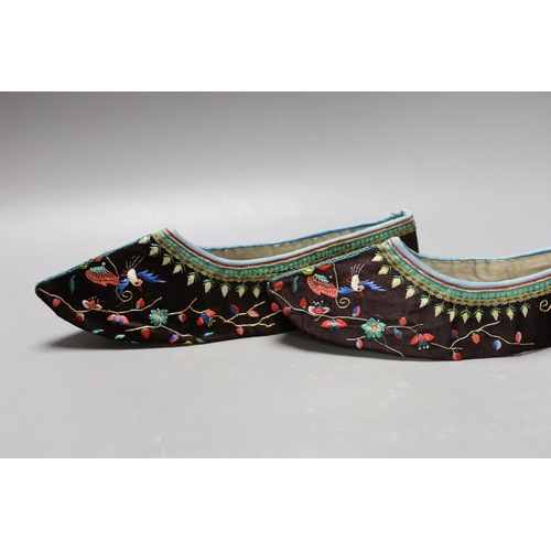 1601 - A pair of Chinese embroidered silk shoes, upper section only