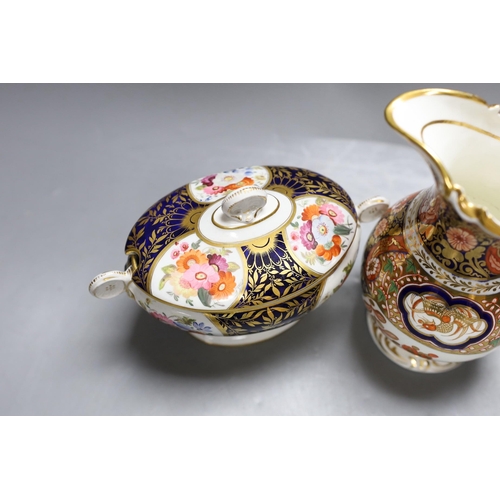 259 - A Coalport Imari style ewer and a similar lidded tureen, c.1820, Tallest 21cm