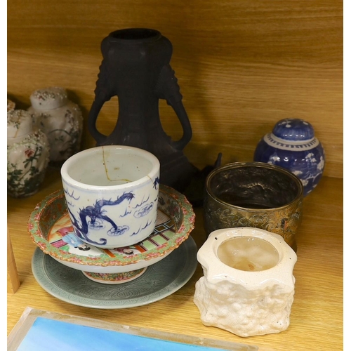 326 - A Chinese blue and white planter, 10cm tall, together with a crackle glaze planter, a Chinese copper... 