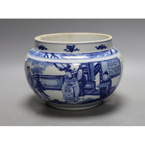 401 - A Chinese blue and white jardiniere 15cm