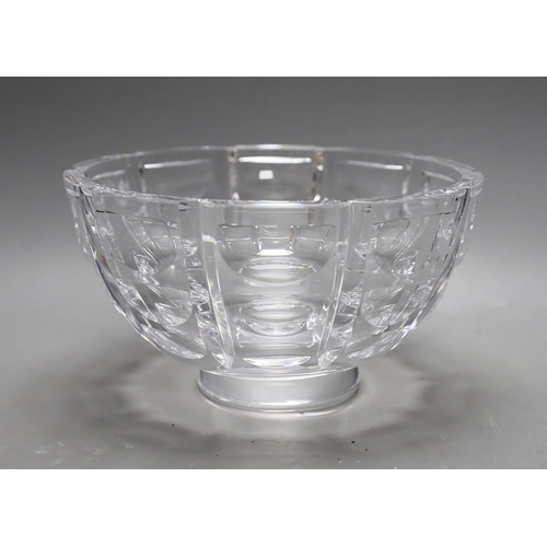 403 - An Orrefors glass fruit bowl, 14cm