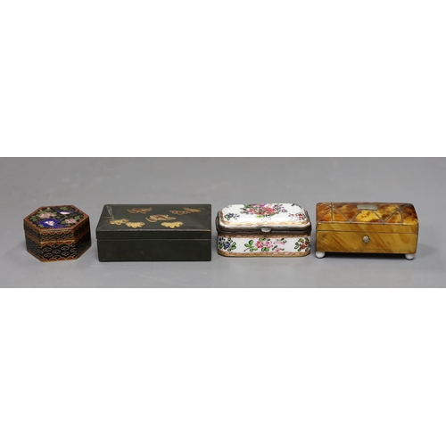 479 - A Victorian tortoiseshell snuff box, porcelain box, enamel box and green lacquer box, largest lacque... 