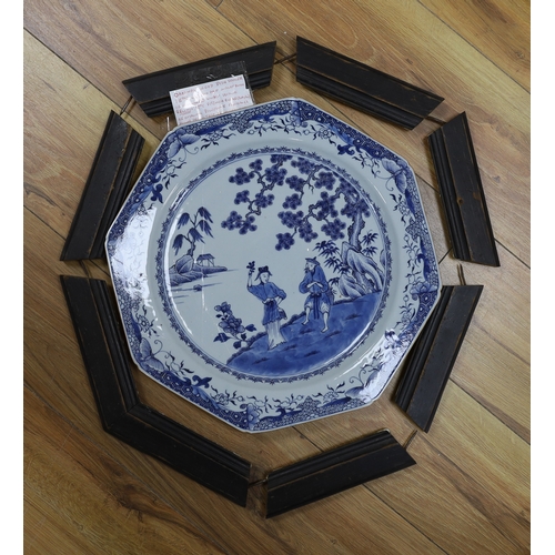 432 - An 18th century Chinese export blue and white dish, Fitzhugh border, 36cm