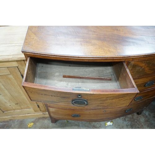 1004 - A Regency mahogany bow front chest, width 105cm, depth 55cm, height 102cm