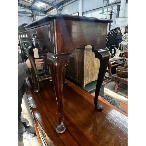 1013 - An 18th century style mahogany side table, width 69cm, depth 43cm, height 69cm